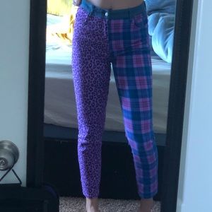 Cute split leg mid rise jeans